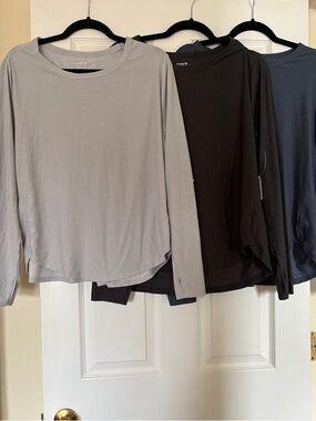 3 Old Navy Cloud Motion Base Layer Tops -  XL